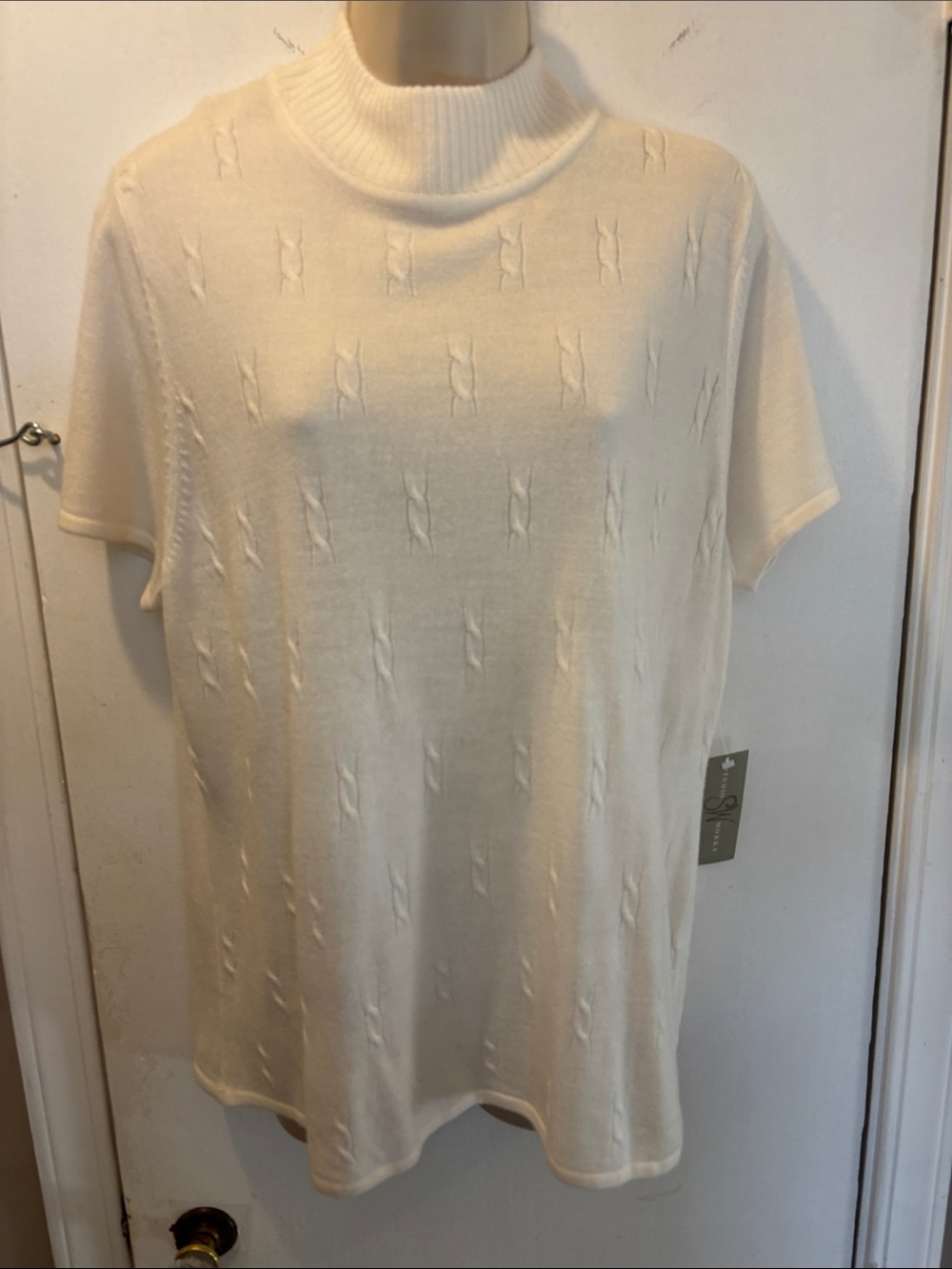 NWT Studio Works XL Cream Short-Sleeve Mock turtleneck Sweater NEW 26-159